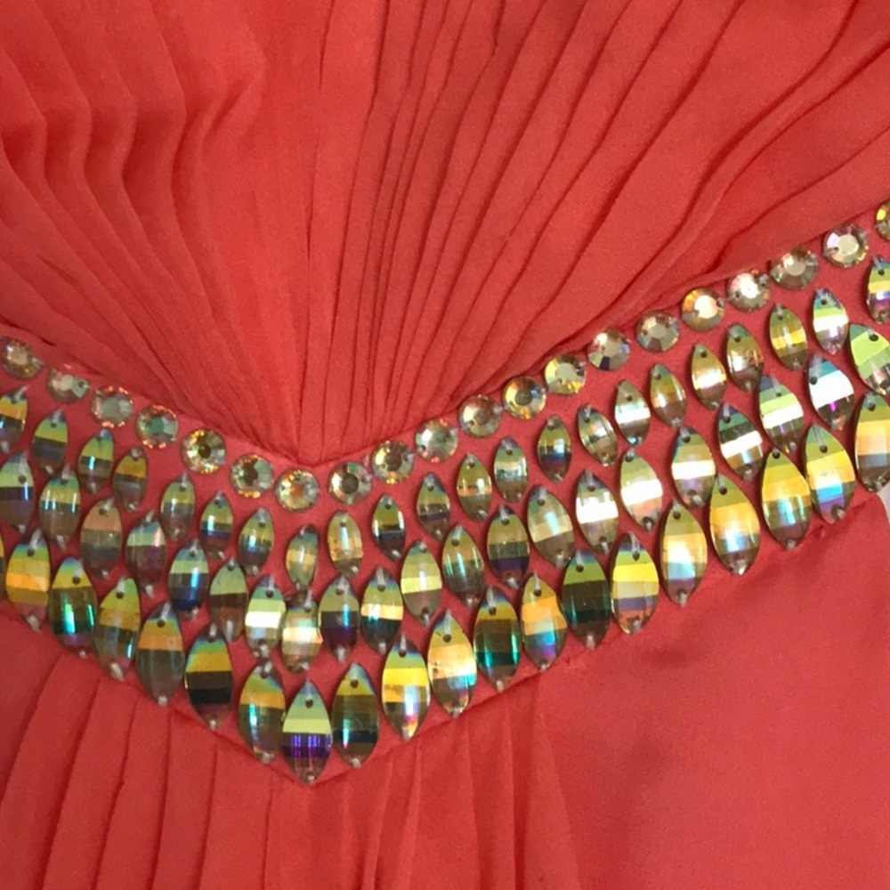 La Femme size 4 ball gown - Picture 3 of 5
